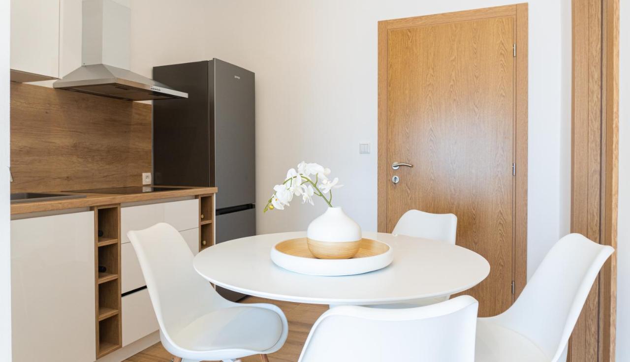 Sea And Mountain View Apartments Duće エクステリア 写真