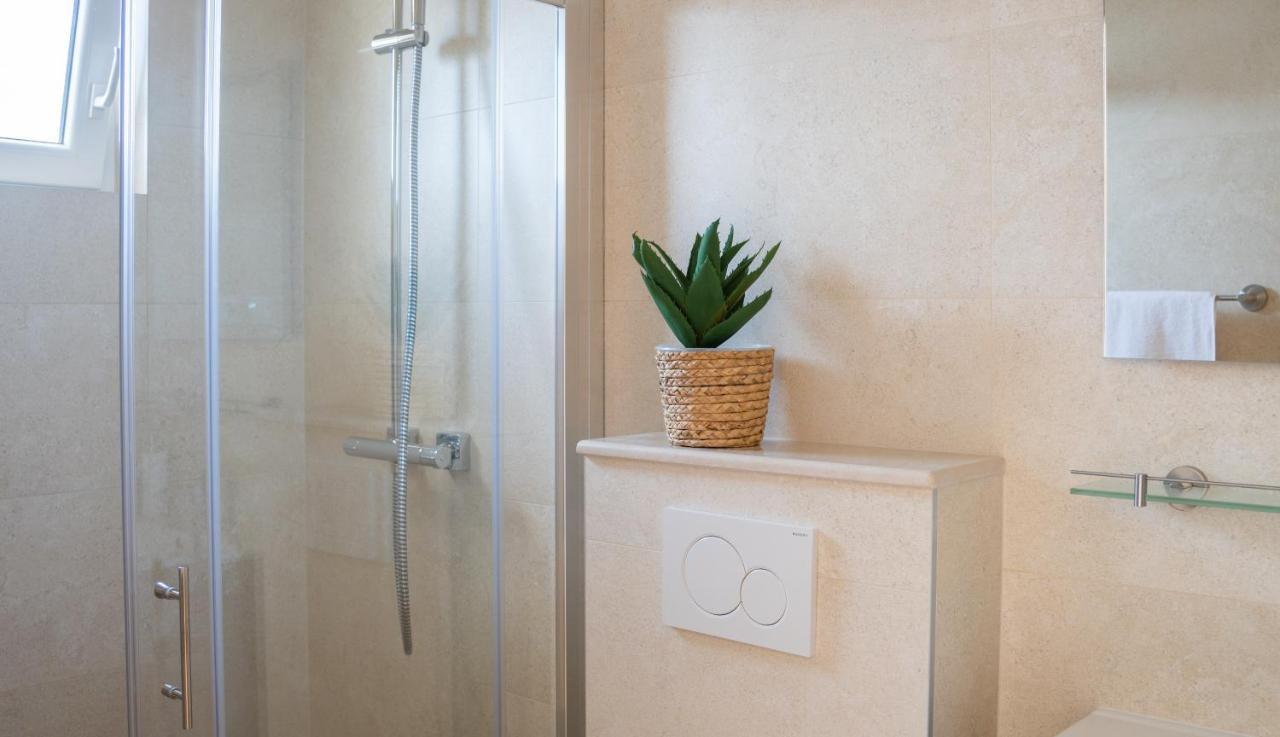 Sea And Mountain View Apartments Duće エクステリア 写真
